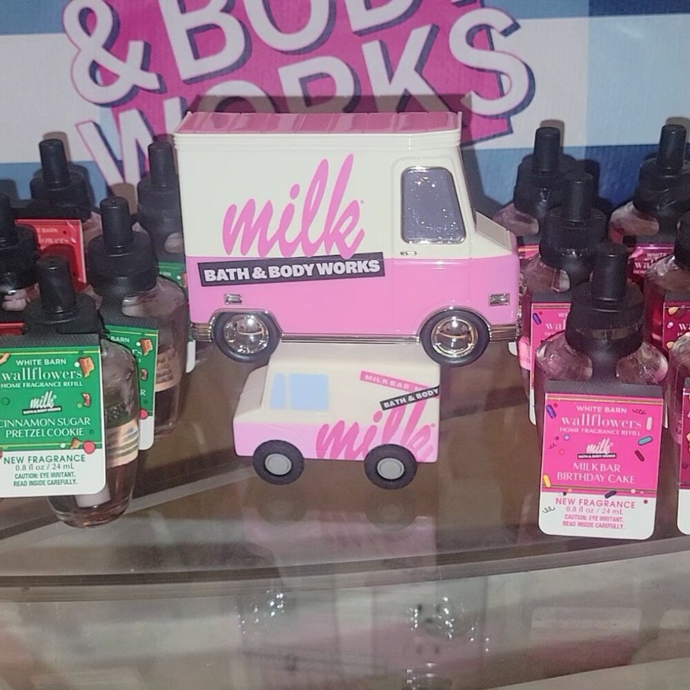 🎉 NWT BATH & BODY WORKS X MILKBAR LIMITED EDITION WALLFLOWER PLUG-IN & BULBS